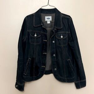 Old Navy dark wash jean jacket. Size medium